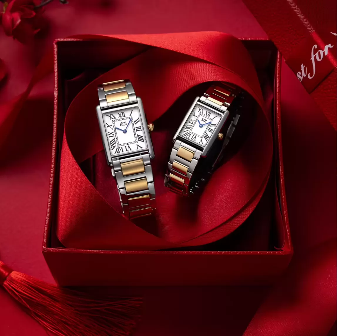 Koi Đôi (K005.303.091.50.01.03 – K005.103.091.50.01.03) – Kính Sapphire – Quartz – Mặt Số 35mm – 30mm